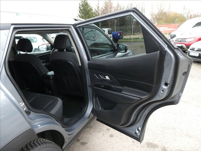 SsangYong Korando 1,5 T-GDI 120kW Style,ČR - fotka 25 z 40