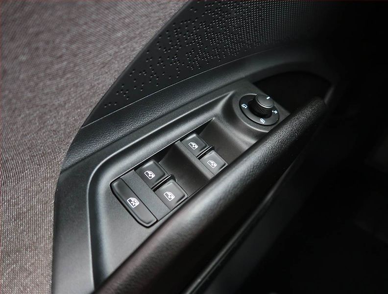 Škoda Enyaq (2021) iV 60 (62 kWh), SoH 91% - fotka 20 z 28