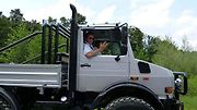 Arnold Schwarzenegger – Mercedes-Benz Unimog.