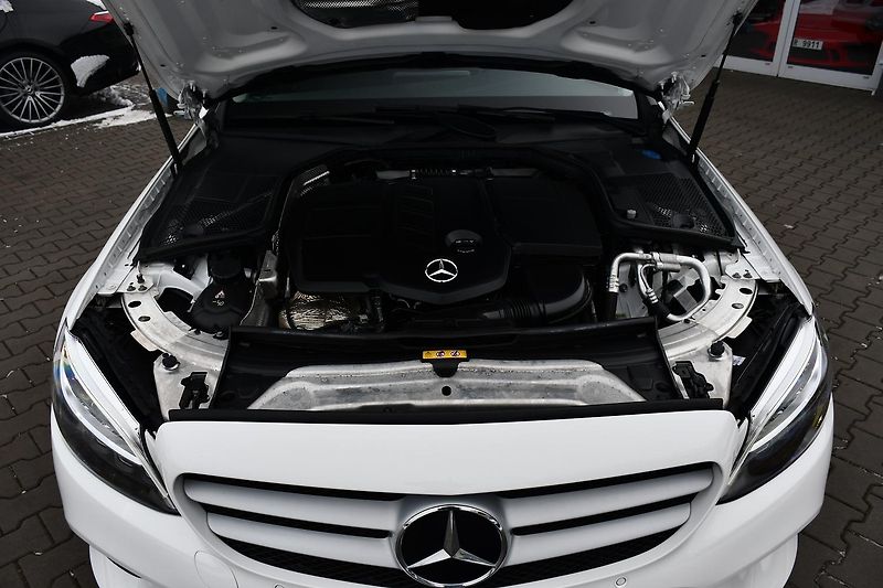 Mercedes-Benz Třídy C 200d PRAV. SERVIS MB 2xPNEU - fotka 51 z 55