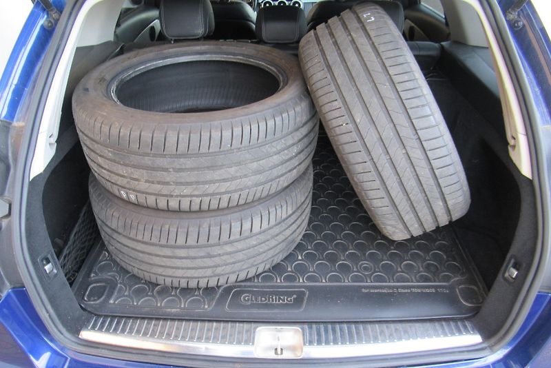 Mercedes-Benz Třídy C 220 CDi AUTOMAT TAŽNÉ  - fotka 22 z 24