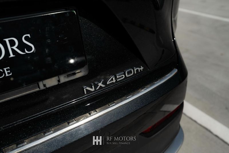 Lexus NX 450h plus (2023) F-SPORT 306 PS, 1.majitel - fotka 28 z 30