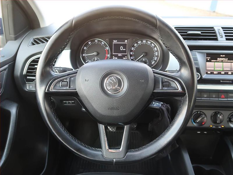 Škoda Fabia (2015) 1.2 TSI, Tempomat - fotka 15 z 17