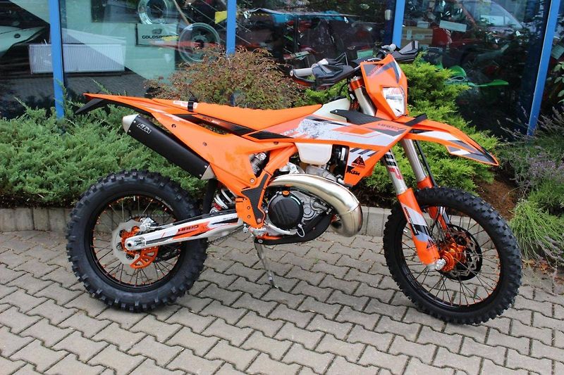 KTM 300 EXC TPI (2025) HARDENDURO 2025 - fotka 3 z 8
