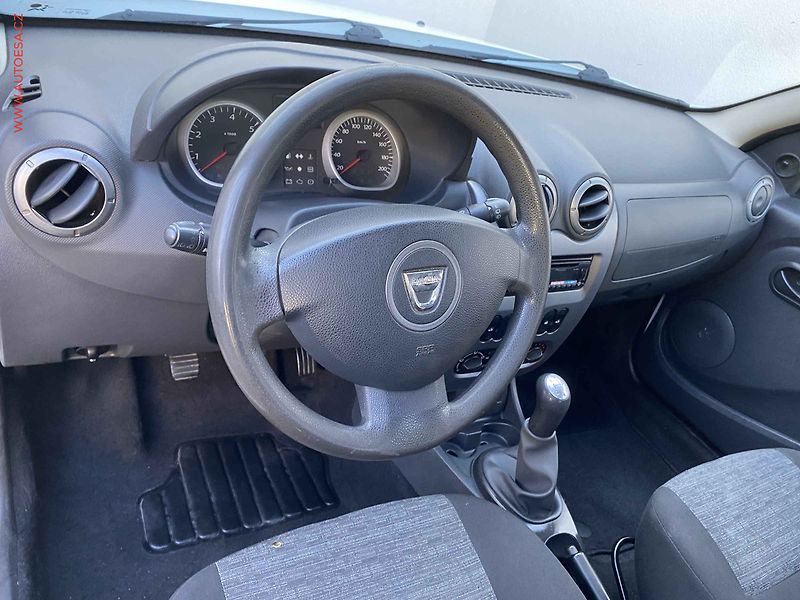 Dacia Duster (2012) 1.6i, 2.maj,ČR, AC, tažné - fotka 11 z 15