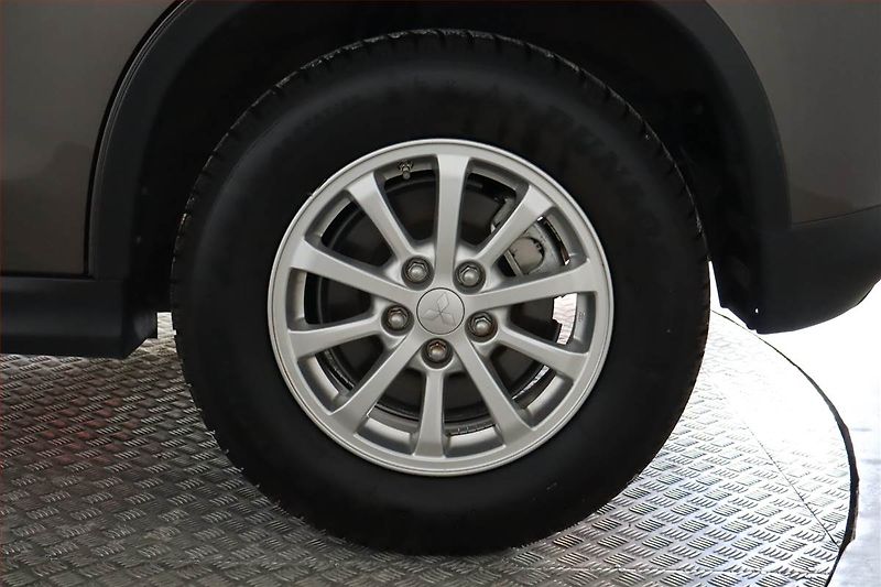 Mitsubishi ASX (2015) 1.6 MIVEC, Serv.kniha, Navi - fotka 15 z 20