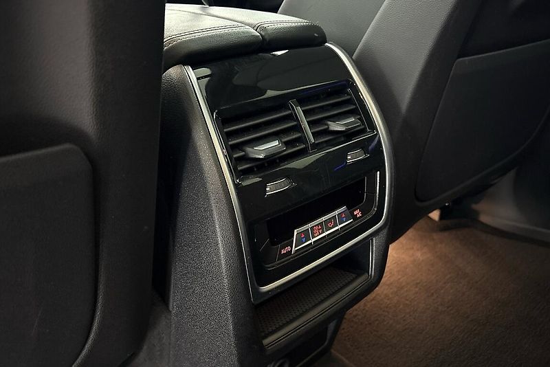 BMW X5 xDrive30d - fotka 15 z 19