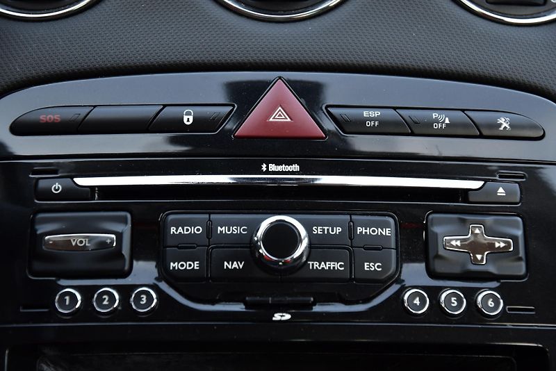 Peugeot 308 1.6 HDi 6st,NAV,KLIMA,TEMP,ALU - fotka 26 z 46