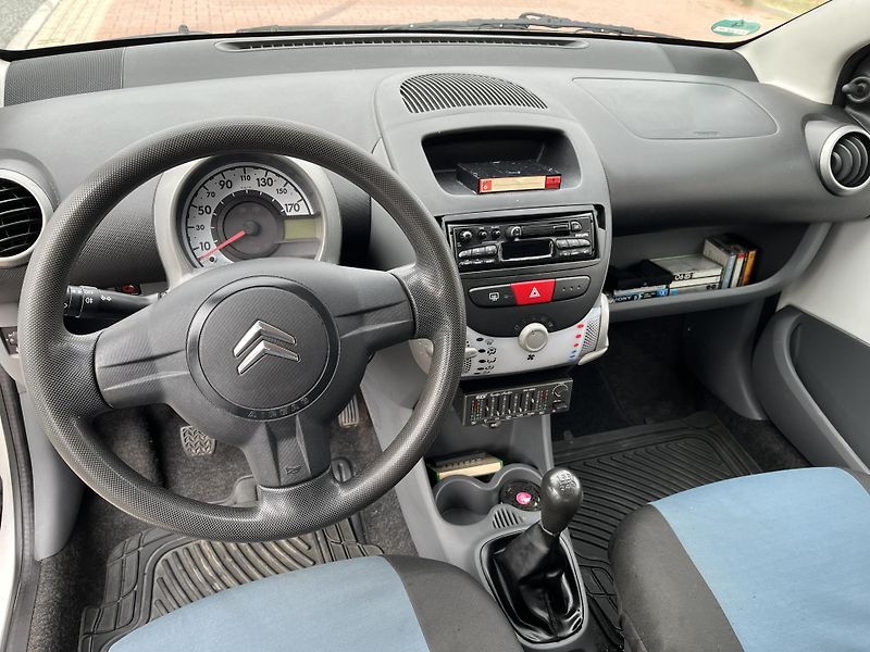 Citroën C1 1.0 i 50 kW - fotka 11 z 25