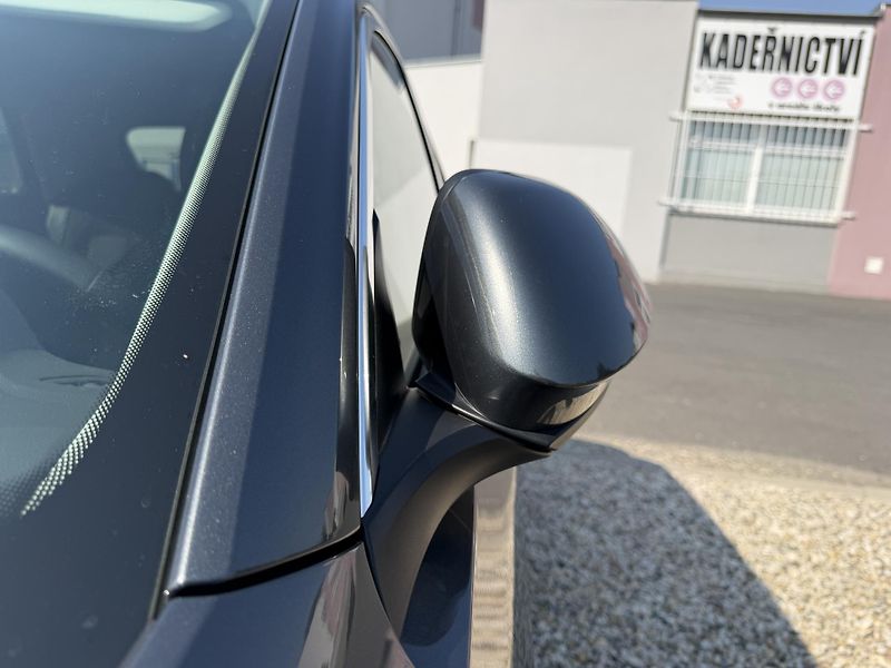 Volkswagen T-Roc 1,5 TSi/110kW LIFE - DSG,TZ,.. - fotka 60 z 64