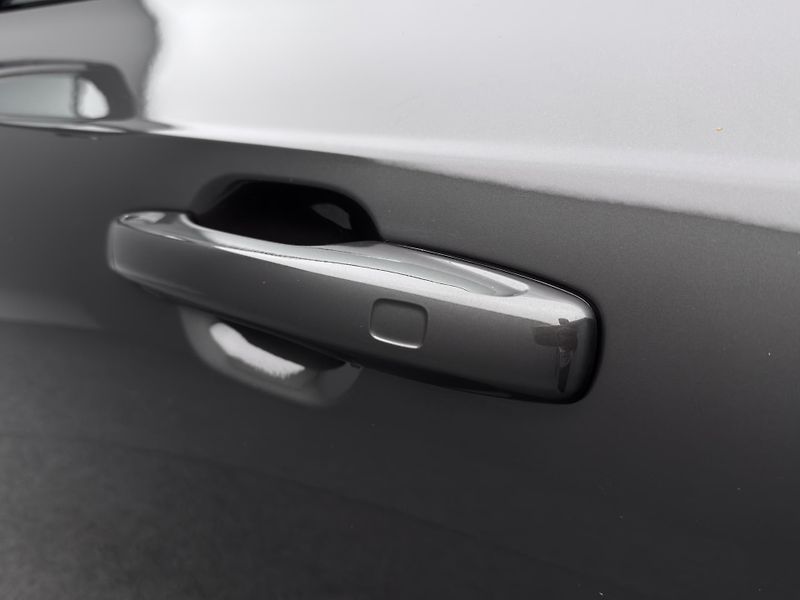 Volvo XC90 B5 AWD PLUS DARK CZ 1.maj - fotka 18 z 51