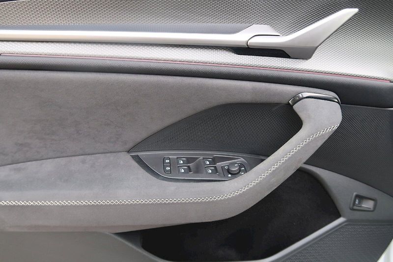 Škoda Kodiaq (2025) SPORTLINE 7 míst 2.0 TDI 142 k - fotka 16 z 29