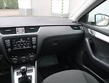 Škoda Octavia (2015) 1.6 TDI, Xenony, Tempomat - náhled 8