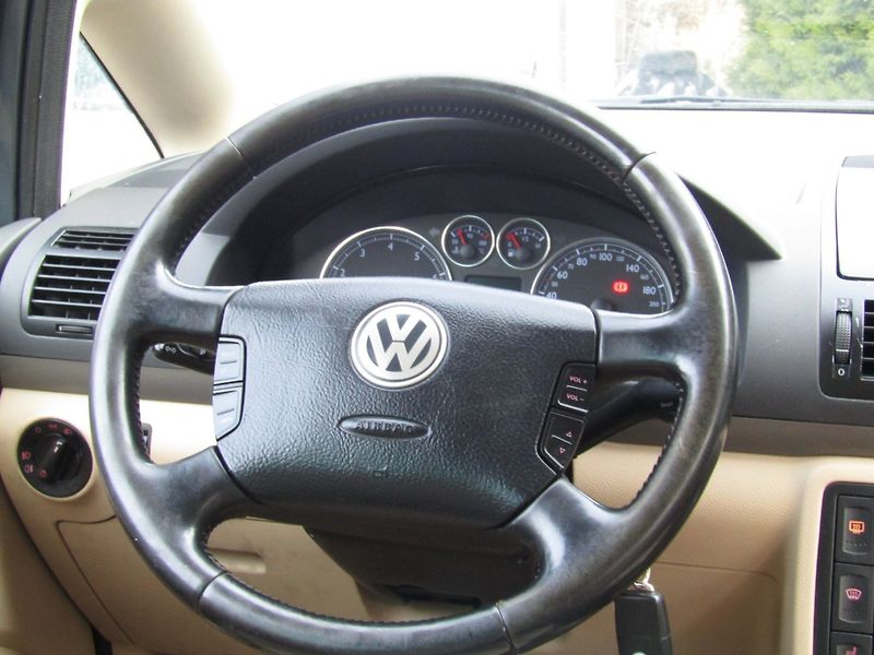 Volkswagen Sharan (2008) 2.8 V6  150kW  4MOTION BUSSINE - fotka 16 z 38
