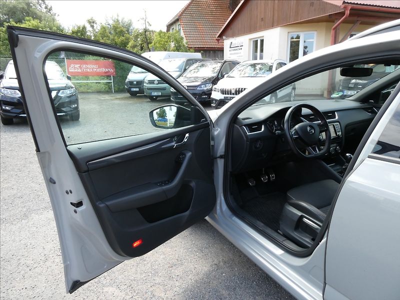 Škoda Octavia 2,0 TSi 162kW RS NAVI,EL. ŠÍBR - fotka 19 z 47