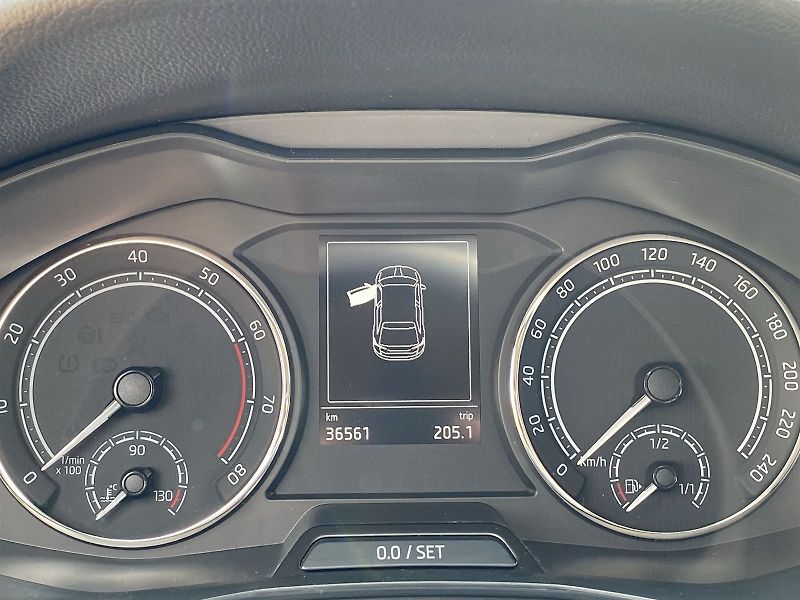 Škoda Scala (2022) 1.5 TSI DSG Ambition - fotka 6 z 30