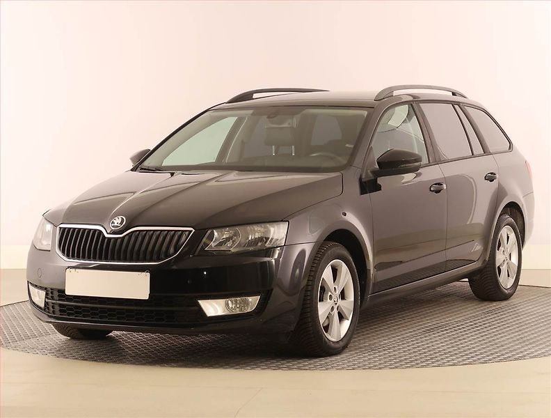 Škoda Octavia (2013) 1.4 TSI, Serv.kniha, Kůže - fotka 2 z 21