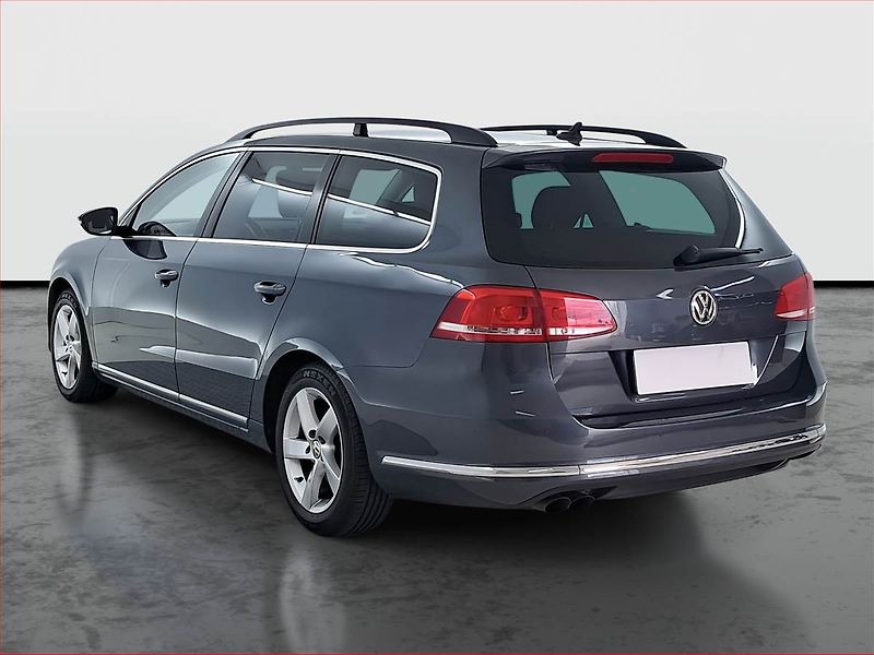 Volkswagen Passat (2011) 2.0 TDI, Serv.kniha, Tempomat - fotka 4 z 17