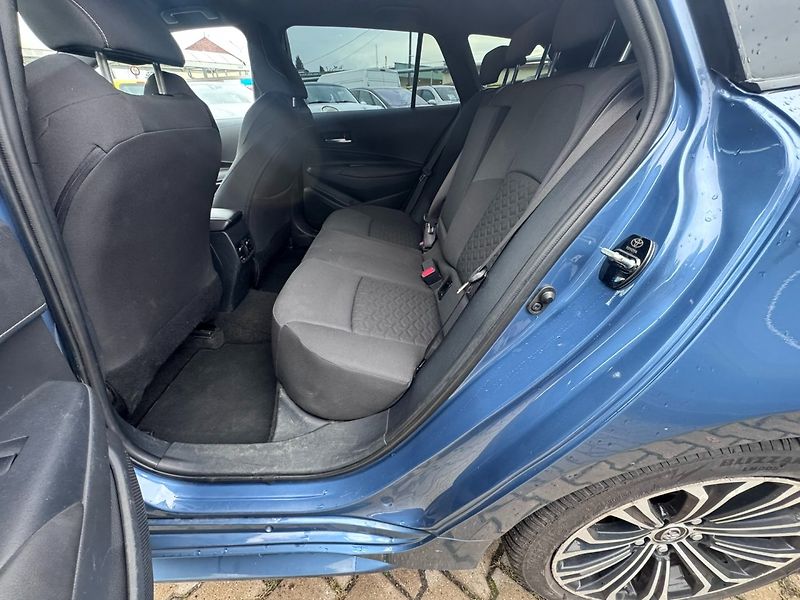 Toyota Corolla (2019) 1,2i 85KW TURBO SPOJKA 2. MAJ - fotka 38 z 50