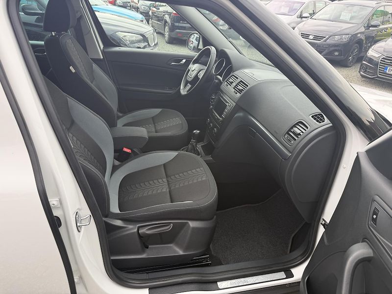 Škoda Yeti 1.4 TSI ADVENTURE - fotka 10 z 13