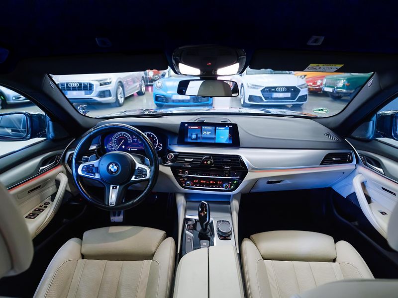 BMW Řada 5 540d xDrive M-Paket, ČR, DPH - fotka 25 z 31
