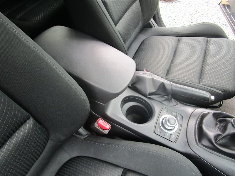 Mazda CX-5 2.2 Skyactiv-D, aut. klima - fotka 19 z 38