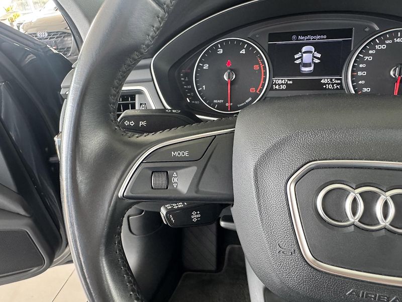 Audi A4 2,0TDI*MatrixLED*Navigace*PDC - fotka 26 z 34