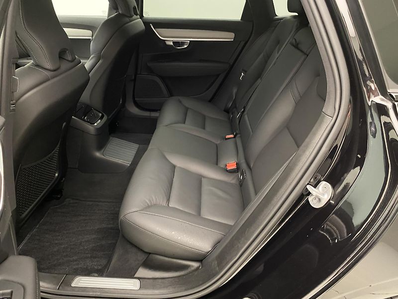 Volvo V90 T6 AWD PLUG-IN DARK PLUS AUT - fotka 5 z 59