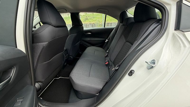 Toyota Corolla Sedan Comfort Limited - fotka 21 z 24