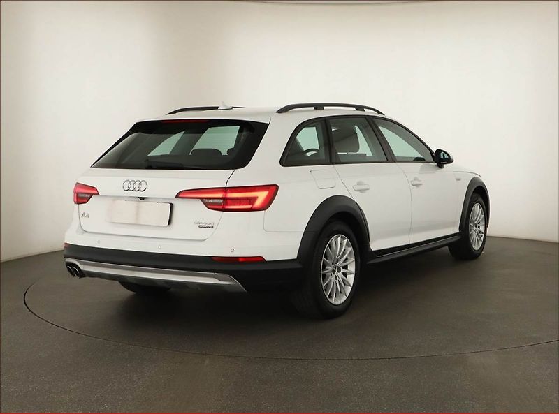 Audi A4 Allroad (2017) 3.0 TDI, 4X4, Automat, Navi - fotka 5 z 19