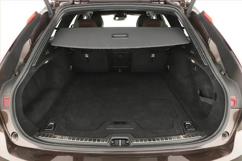 Volvo V90 (2020) Cross Country - fotka 11 z 20