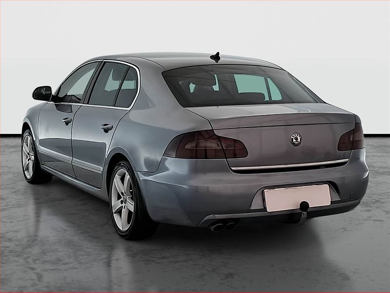 Škoda Superb (2011) 2.0 TDI, Automat, Tempomat - fotka 4 z 18