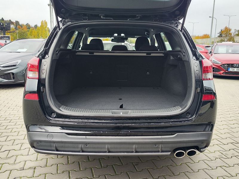 Hyundai i30 1.5 T-GDI/103kW N-Line DCT - fotka 9 z 34