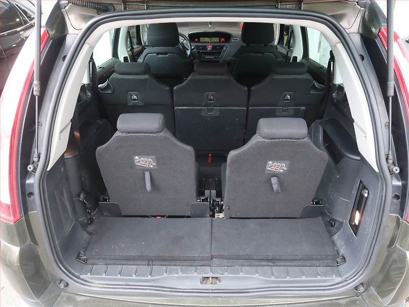 Citroën C4 Picasso (2011) 1.6 HDi, Automat, 7 míst - fotka 15 z 19