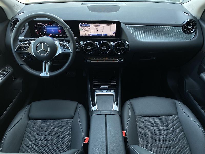 Mercedes-Benz GLA 220 4M Advanced - fotka 12 z 28