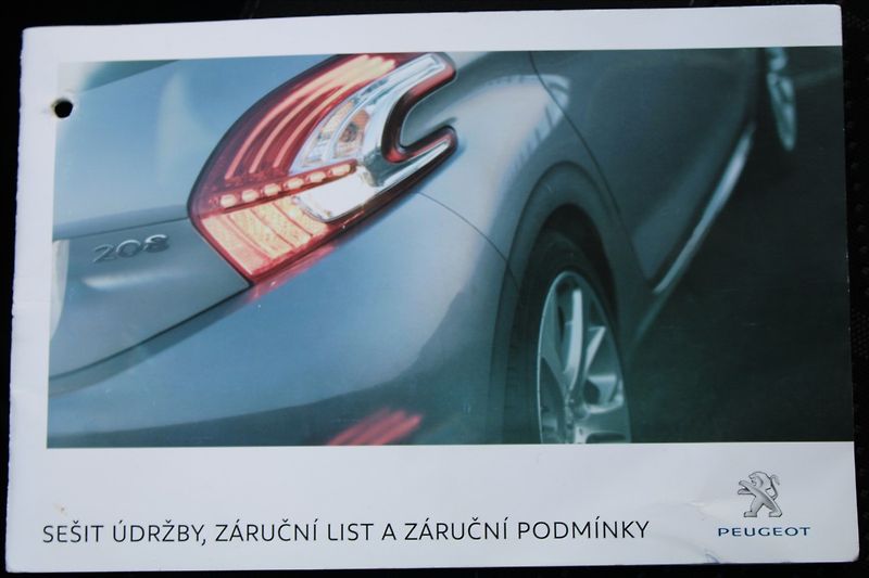 Peugeot 208 1,4 i  NOVÉ V ČR - fotka 23 z 23