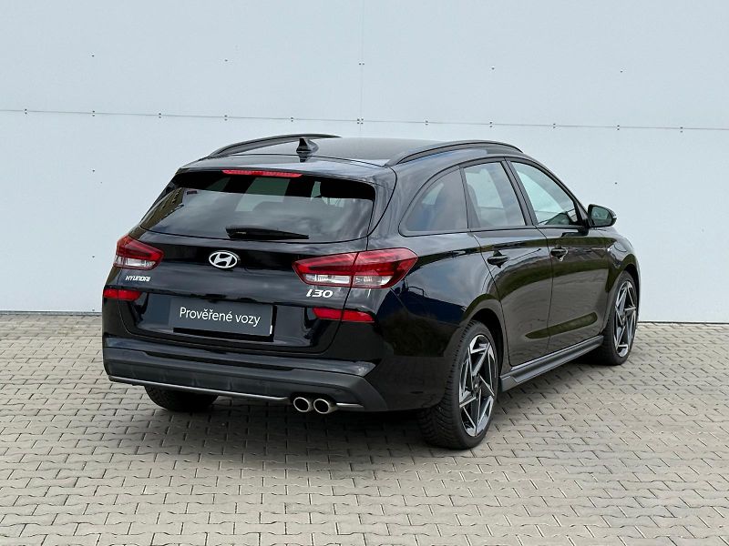 Hyundai i30 1.5 T-GDI MHEV DCT N-Line - fotka 2 z 29