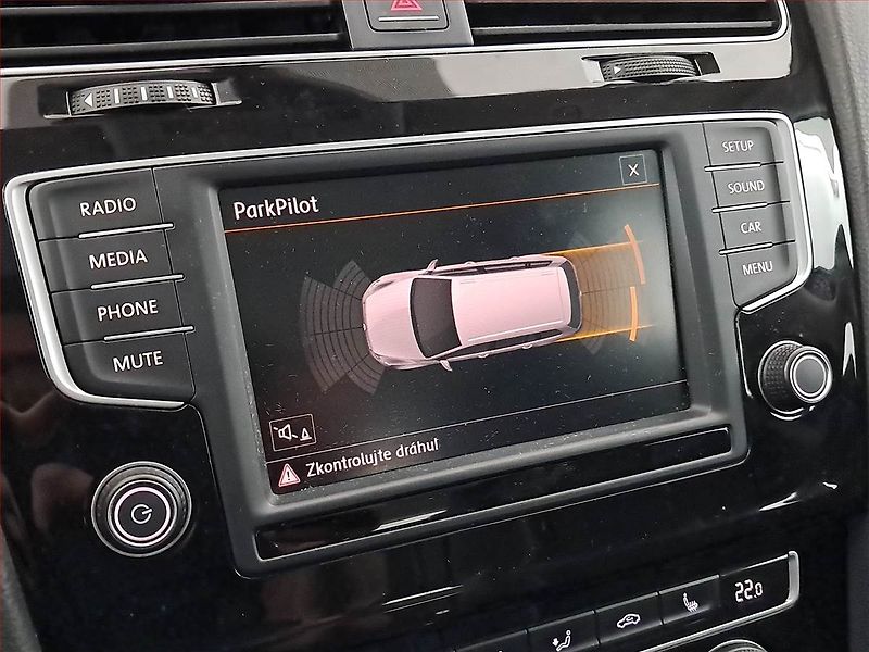 Volkswagen Golf (2015) 1.6 TDI, Serv.kniha, Tempomat - fotka 16 z 18