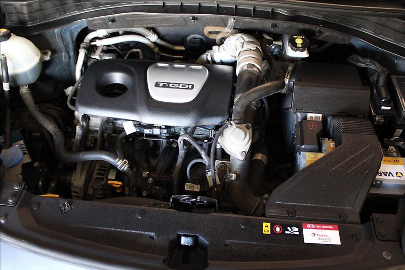 Kia Sportage 1,6 T-GDi 130kW 4x4,MANUAL,NAV - fotka 30 z 33