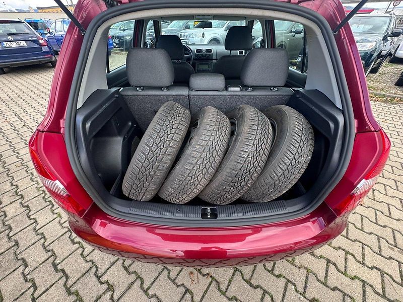 Škoda Fabia (2008) 1,2 HTP 44 KW KILOMETRY - fotka 34 z 38