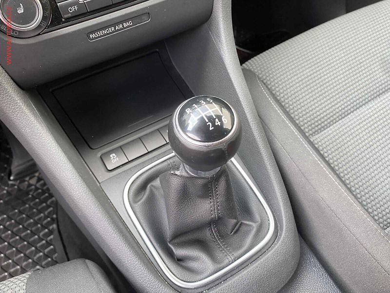 Volkswagen Golf (2011) 1.4 TSi, Comfortline - fotka 16 z 18