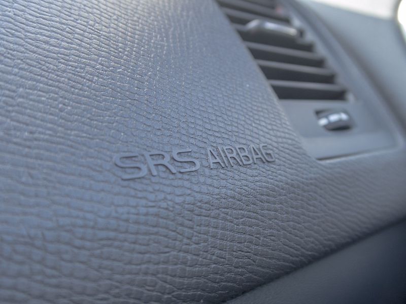 Volvo XC60 (2011) ČR 2.0D 120KW – TAŽNÝ - fotka 32 z 54