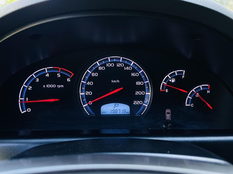 SsangYong Rexton 2.0TD 4x4 AUT KAM 7MÍST TAŽNÉ - fotka 43 z 48