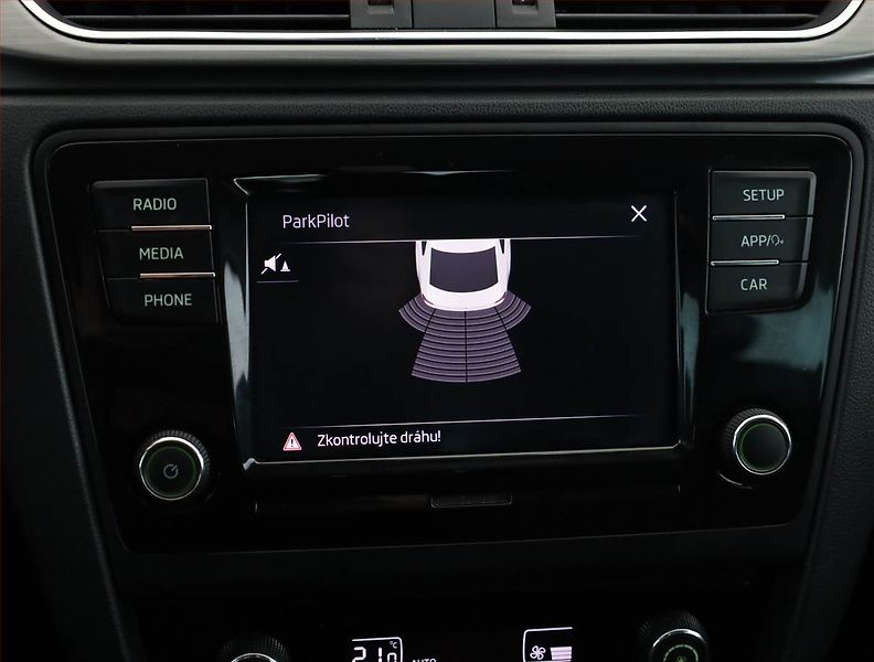 Škoda Rapid (2017) Style 1.0 TSI, ČR,1.maj - fotka 13 z 17