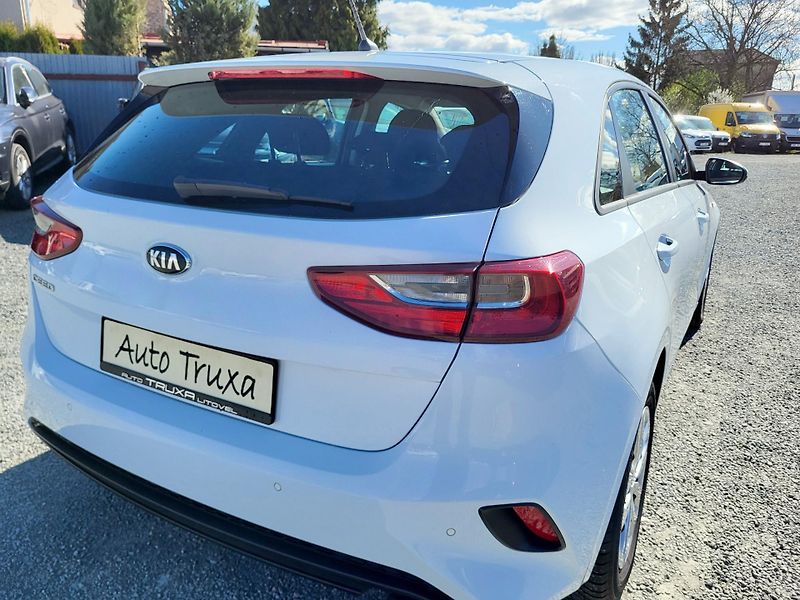 Kia Ceed 1.6 CRDi 85kW FRESH *ČR - fotka 37 z 42