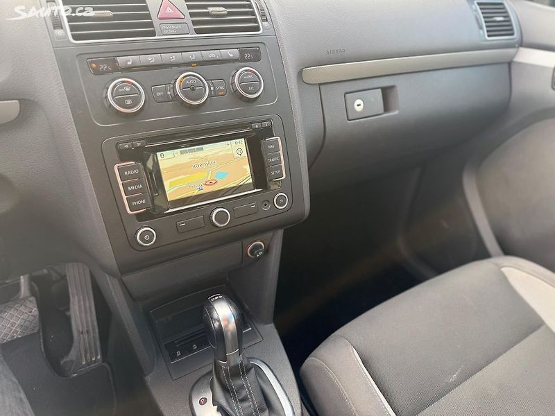Volkswagen Touran 2.0 tdi, DSG - fotka 10 z 12