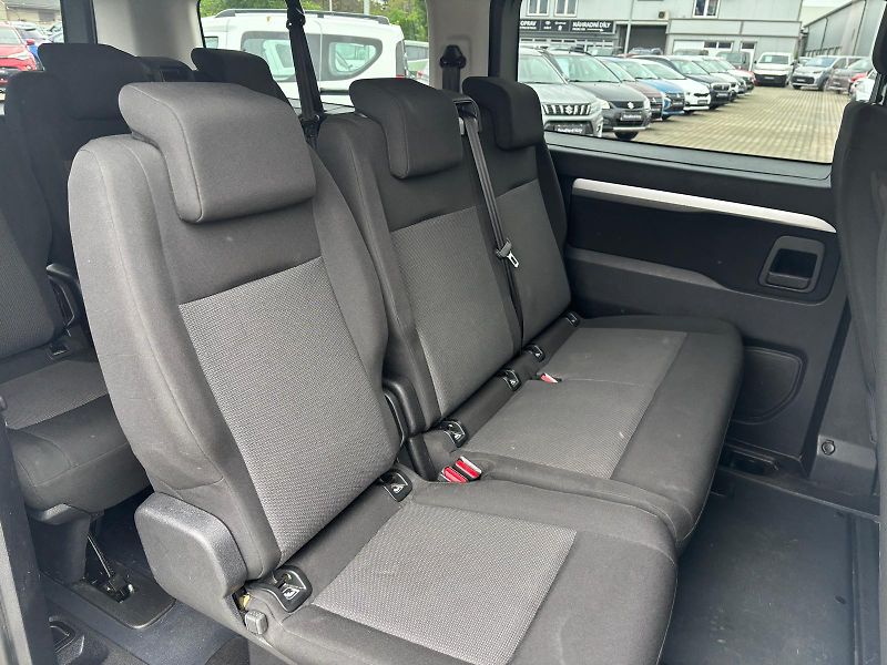 Toyota ProAce Verso 2,0 D-4D L2 - fotka 21 z 23