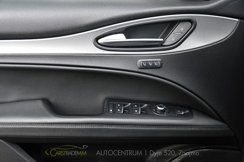Alfa Romeo Stelvio 2.2 Diesel 16V 154kW ZADÁNO - fotka 28 z 54