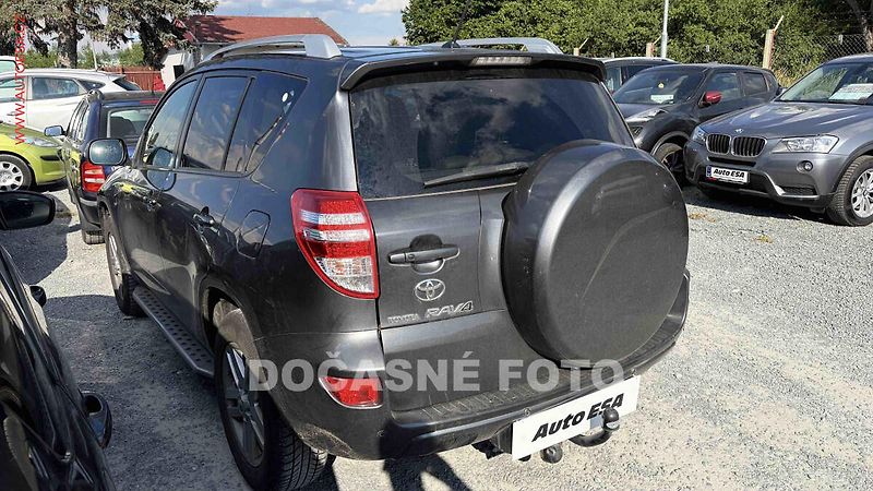 Toyota RAV4 (2010) 2.2D-4D 4x4, ČR, AC, navi - fotka 2 z 3