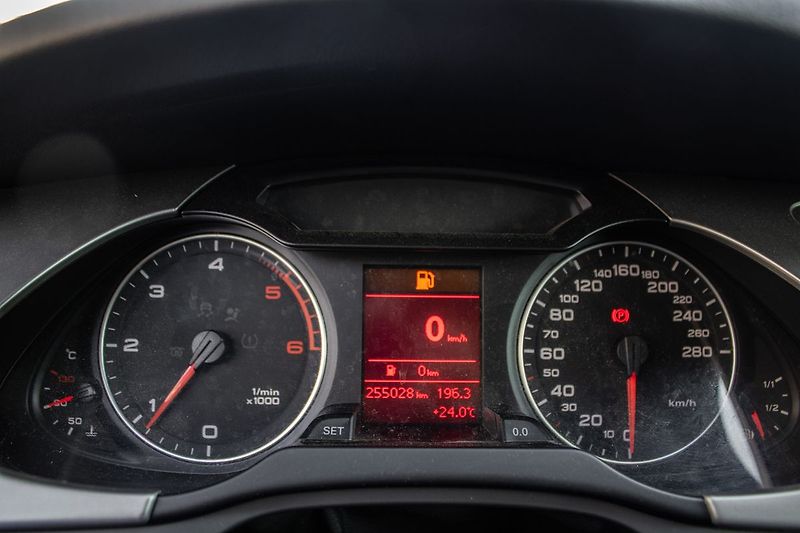 Audi A4 2009 105kW - fotka 12 z 20